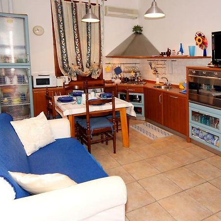 Casa Vacanza Lyudmyla Mestre Bagian luar foto